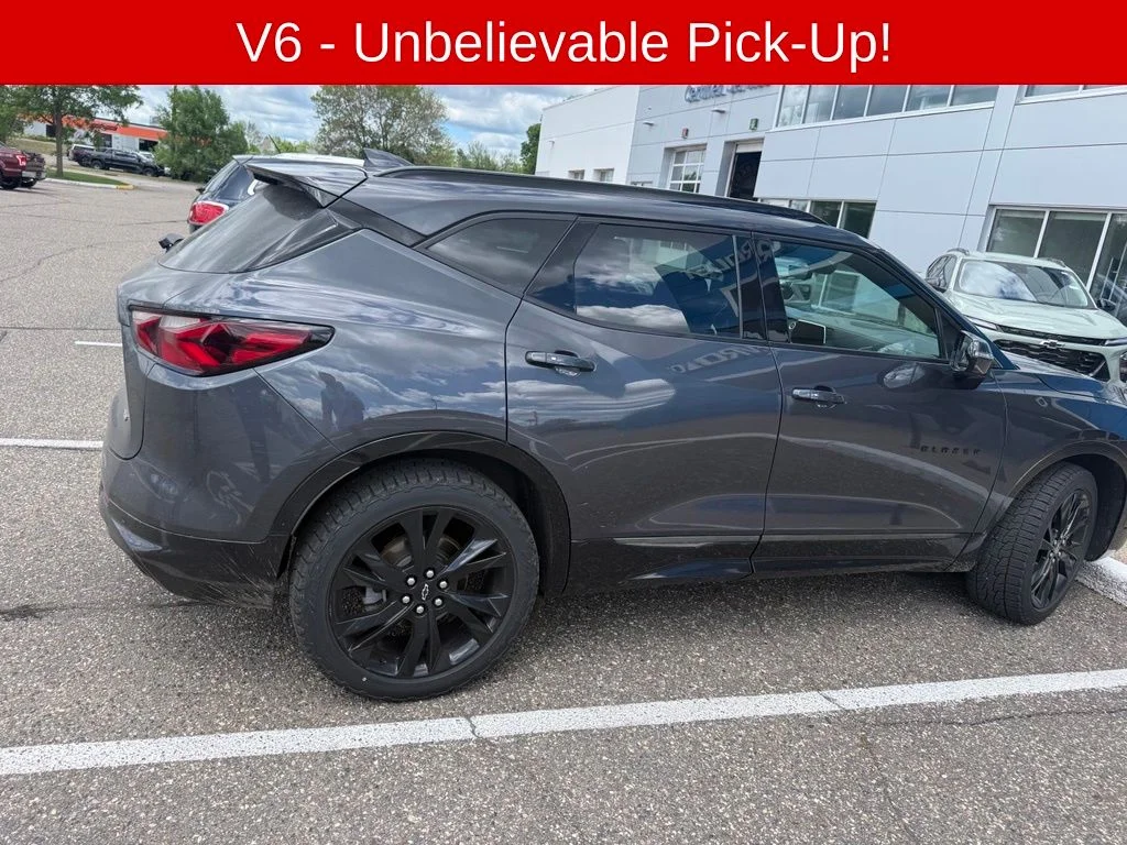 Used 2021 Gray Chevrolet RS image 9