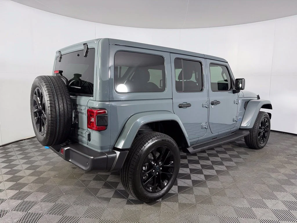 Used 2024 Gray Jeep Sahara 4xe image 6
