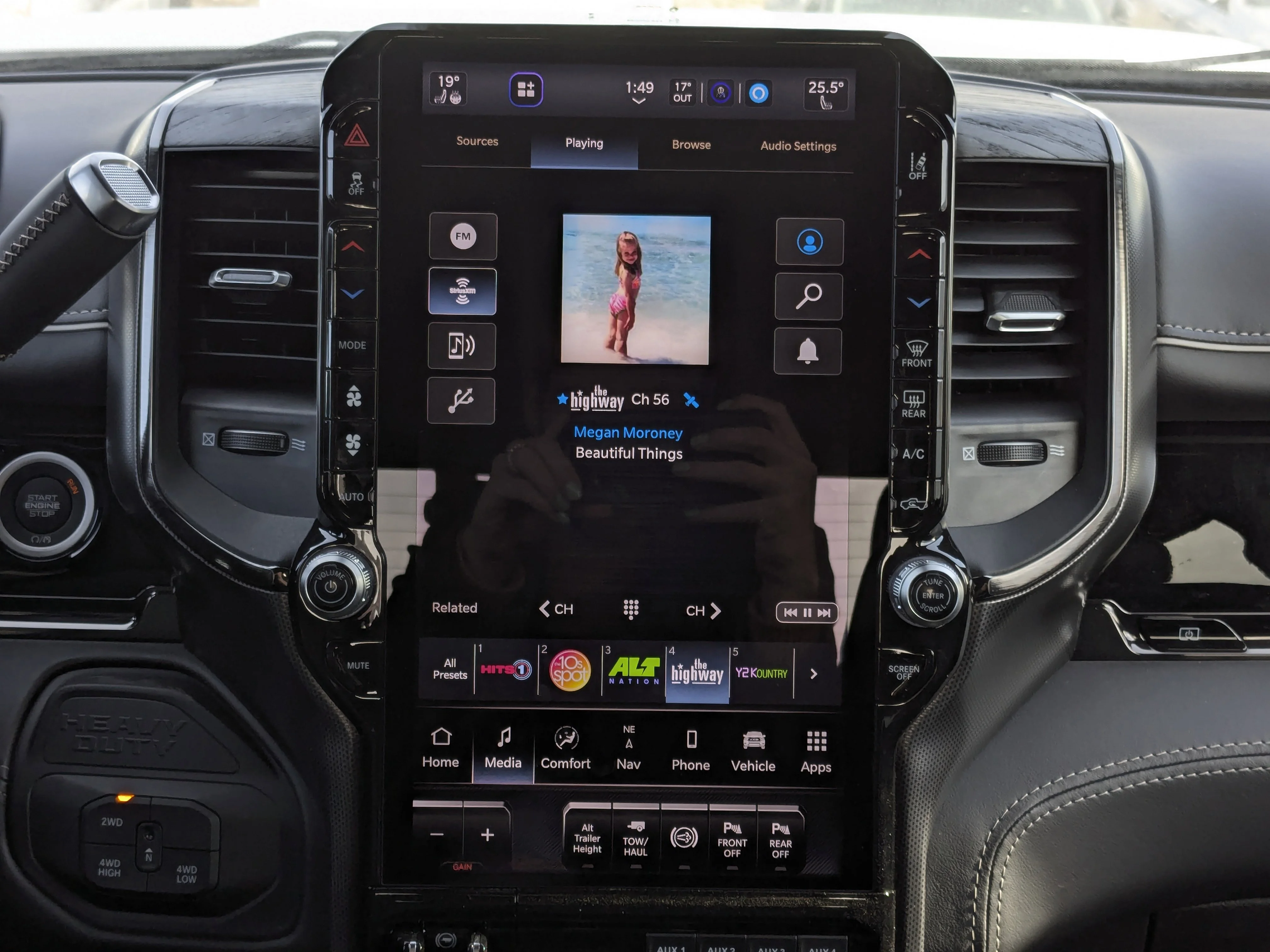 New 2026 White RAM Limited - CUMMINS DIESEL  NIGHT ED.  LEVEL 1 & TOW GRP  DIGITAL REARVIEW MIRROR  SUNROOF image 21