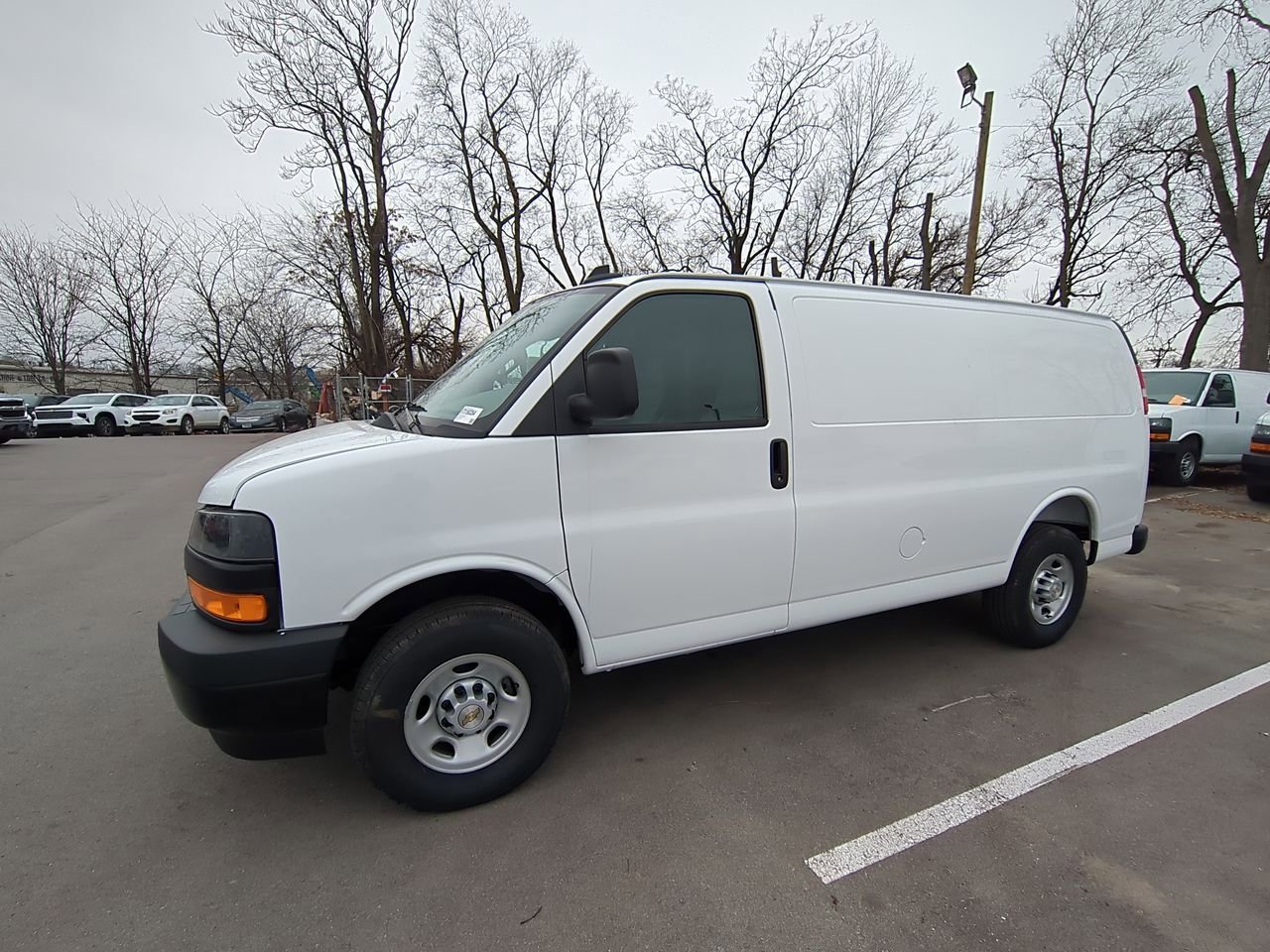 2025 Chevrolet Express 2500 Work Van HD's photo