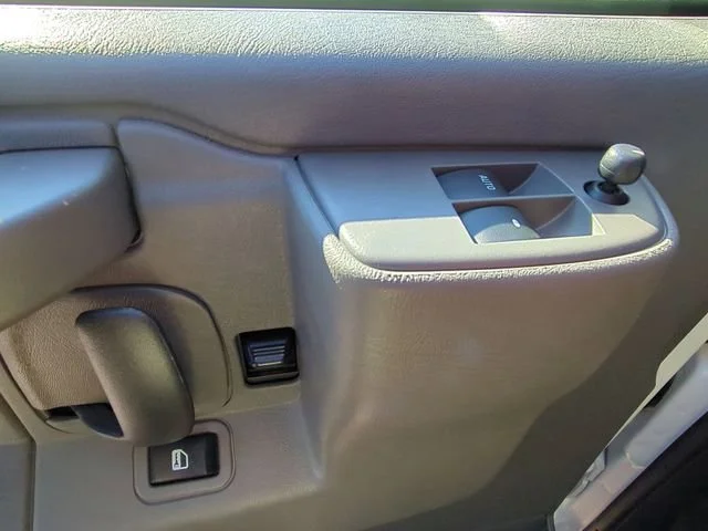 2024 Chevrolet Express Cargo Work Van - Photo 23