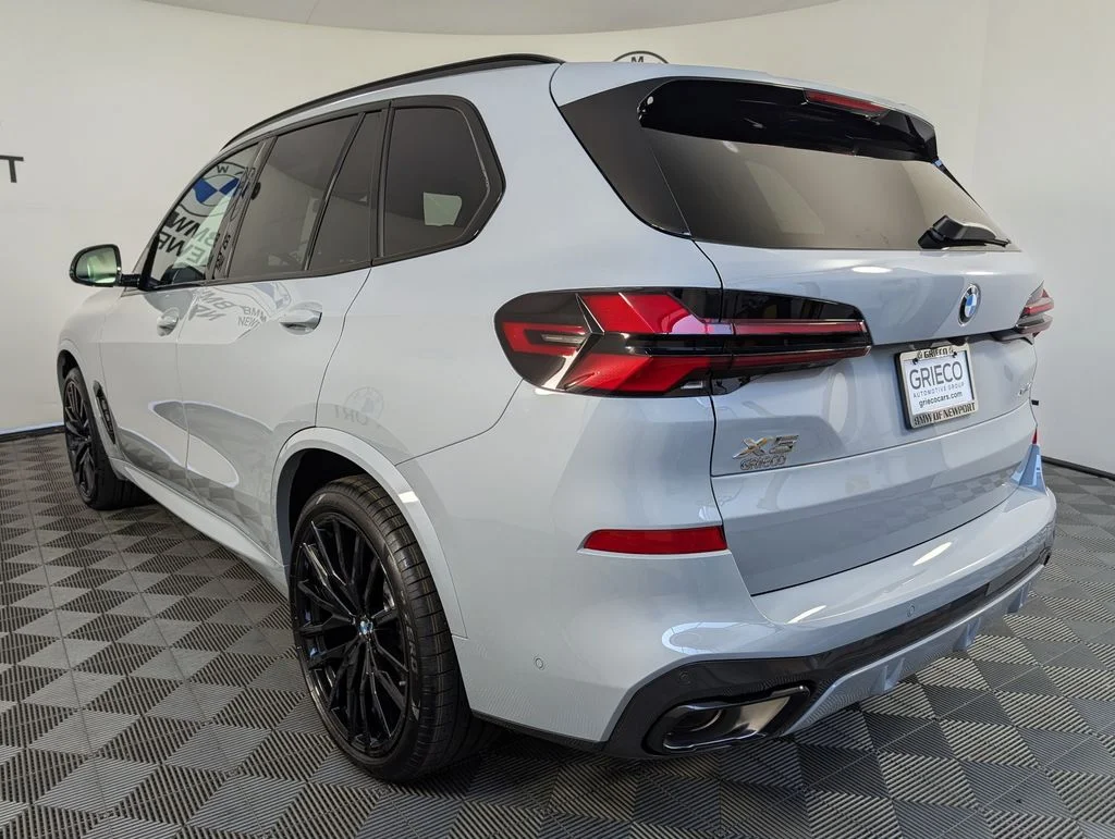 New 2026 Gray BMW xDrive40i image 8