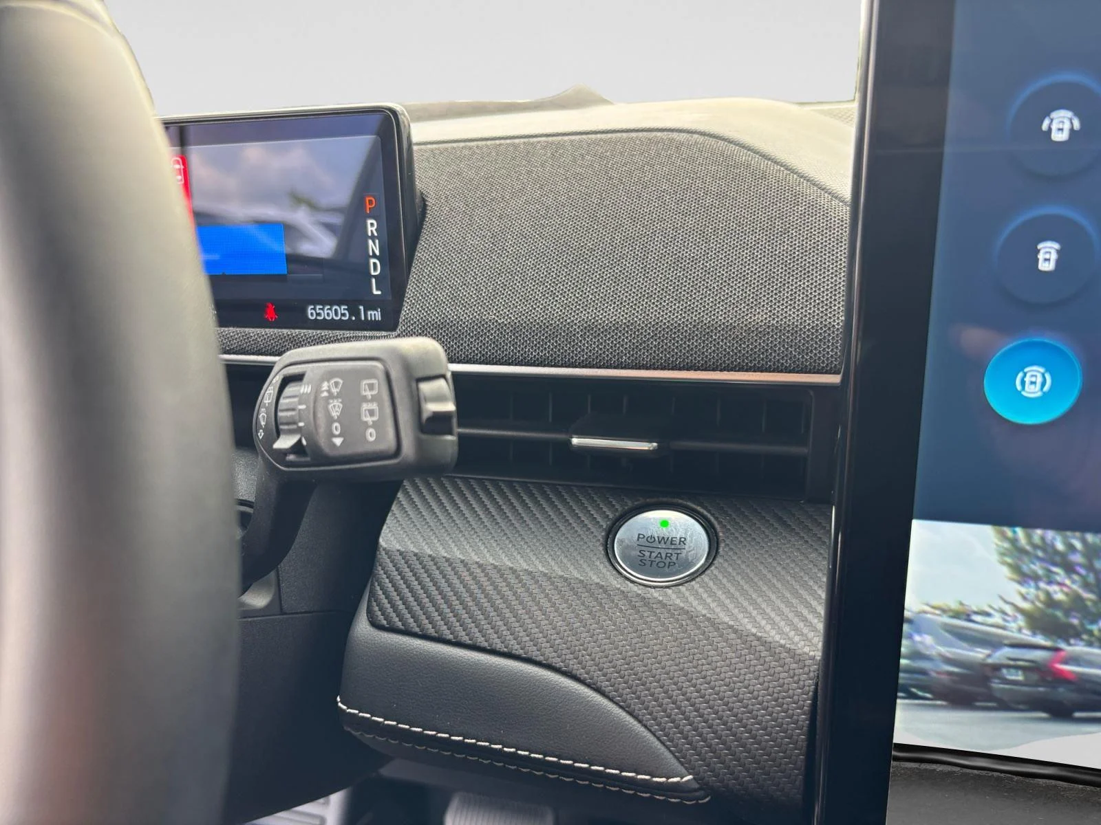 Used 2023 Shadow Black Ford Premium image 29