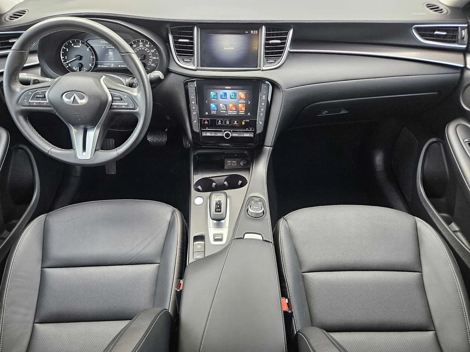 Certified Used 2023 Radiant White INFINITI LUXE image 23