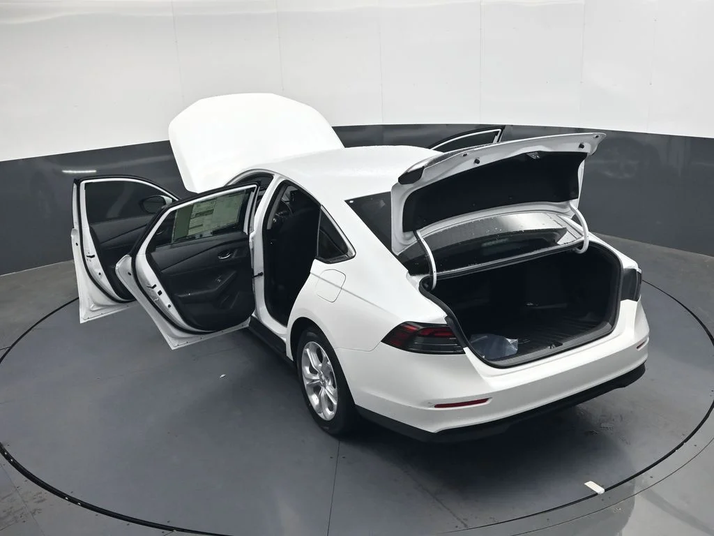 New 2026 Platinum White Pearl Honda LX image 47