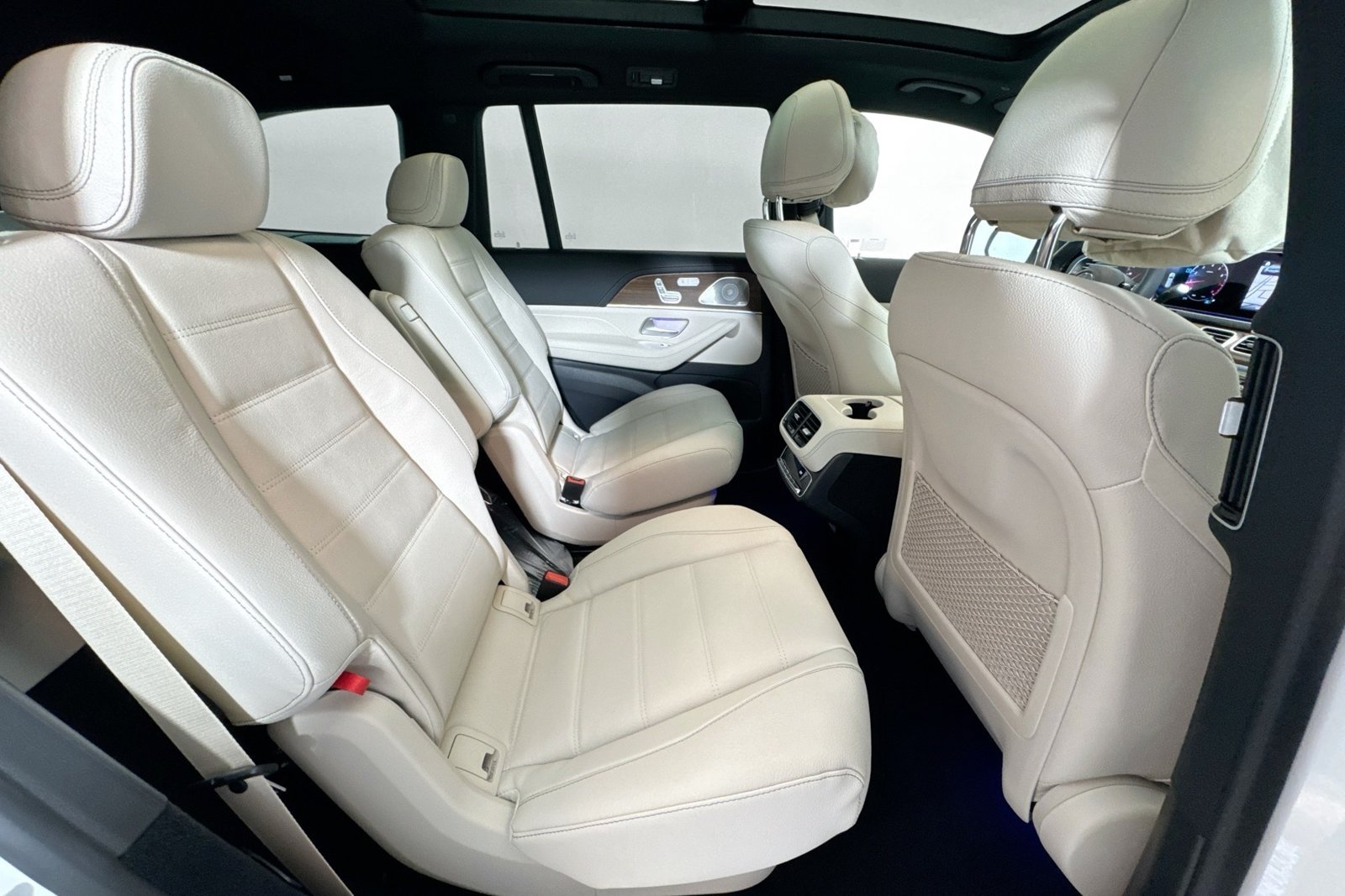 New 2026 Polar White Mercedes-Benz GLS 580 image 26