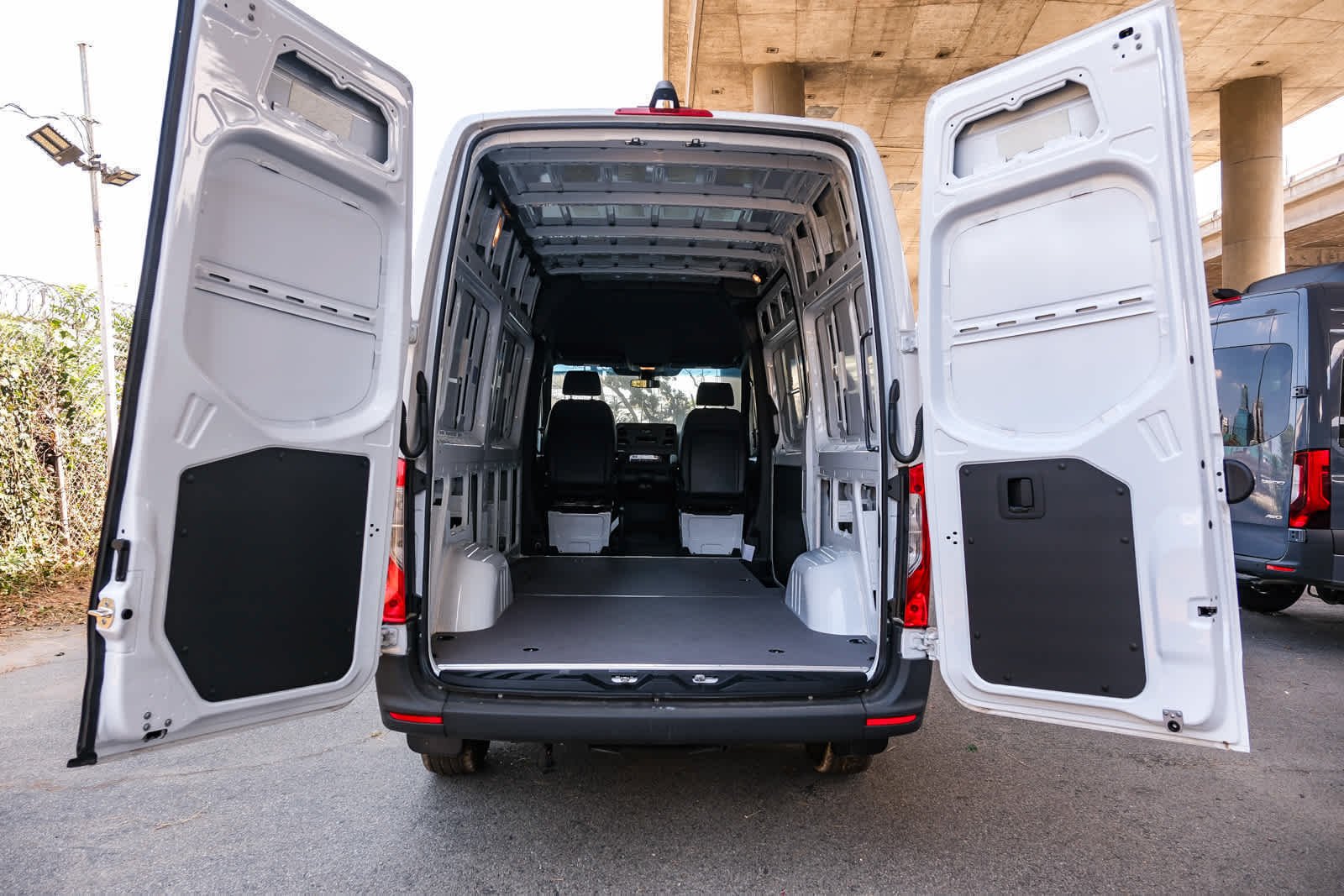 New 2025 Arctic+White Mercedes-Benz Cargo 144WB High Roof RWD 2.0L I4 Diesel Turbo SO image 38