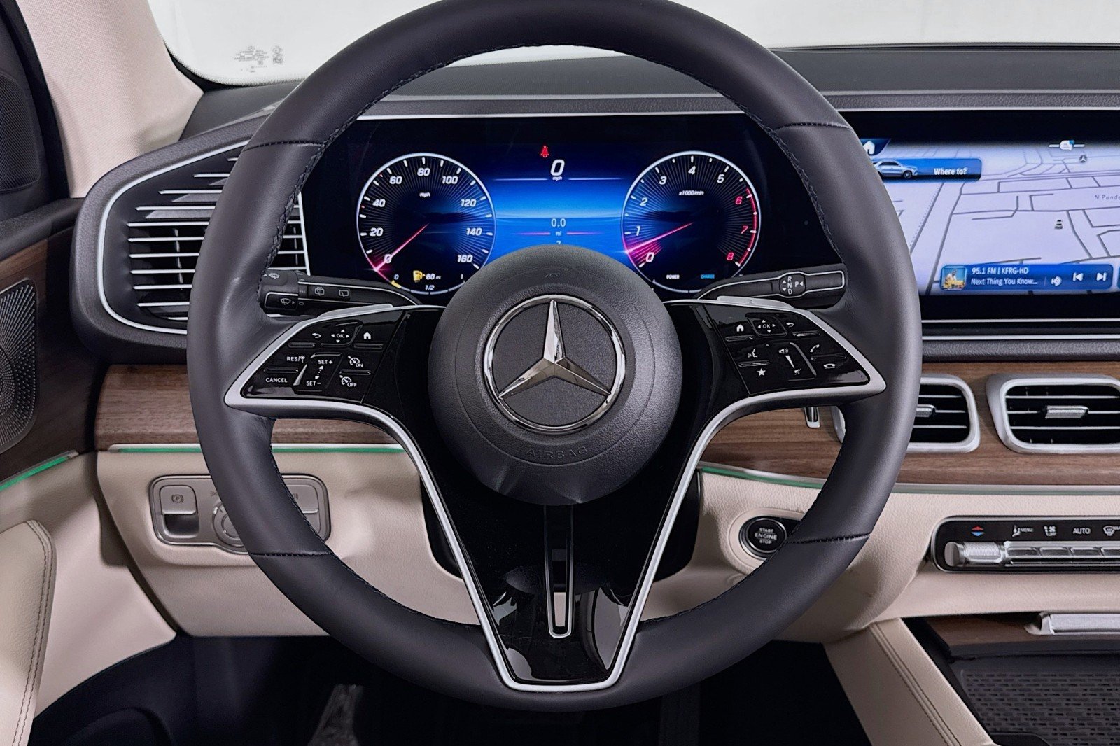 New 2026 Polar White Mercedes-Benz GLE 450 4MATIC® SUV image 17