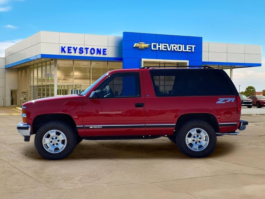 Used 1997 Victory Red Chevrolet  image 6