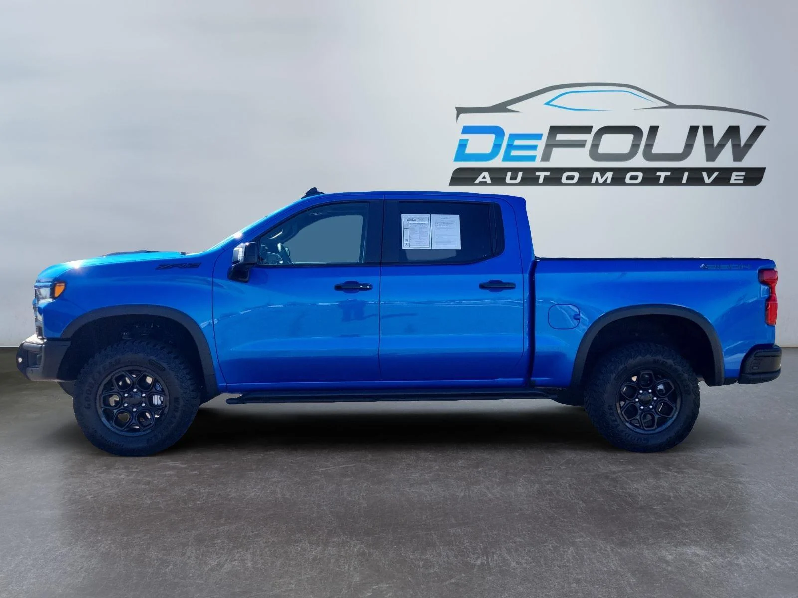 Used 2025 Riptide Blue Metallic Chevrolet ZR2 image 6