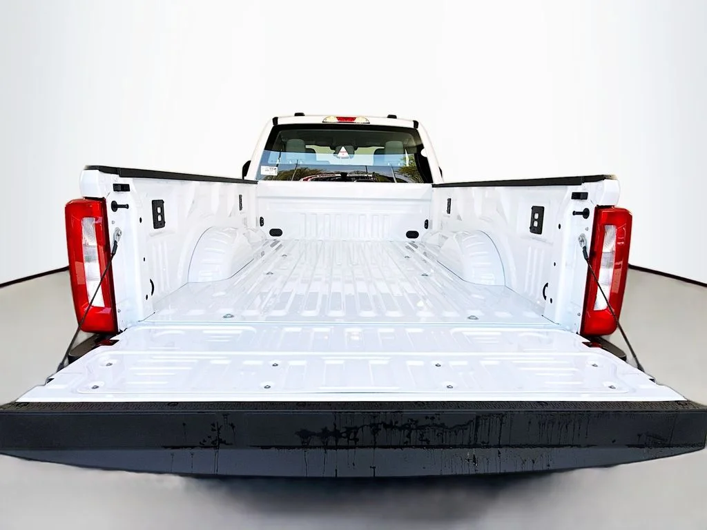 New 2026 Oxford White Ford F-250® XL image 23