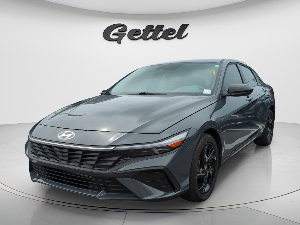 Used 2026 Gray Hyundai SEL Sport image 1