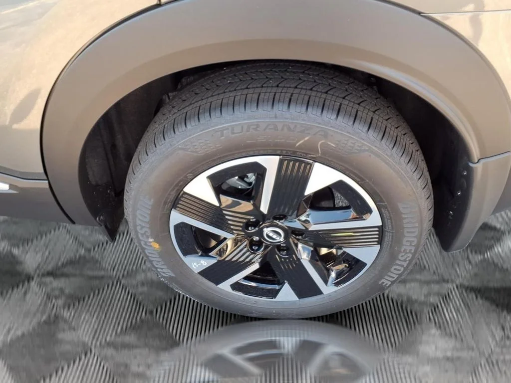 New 2027 Gray Nissan SV image 22