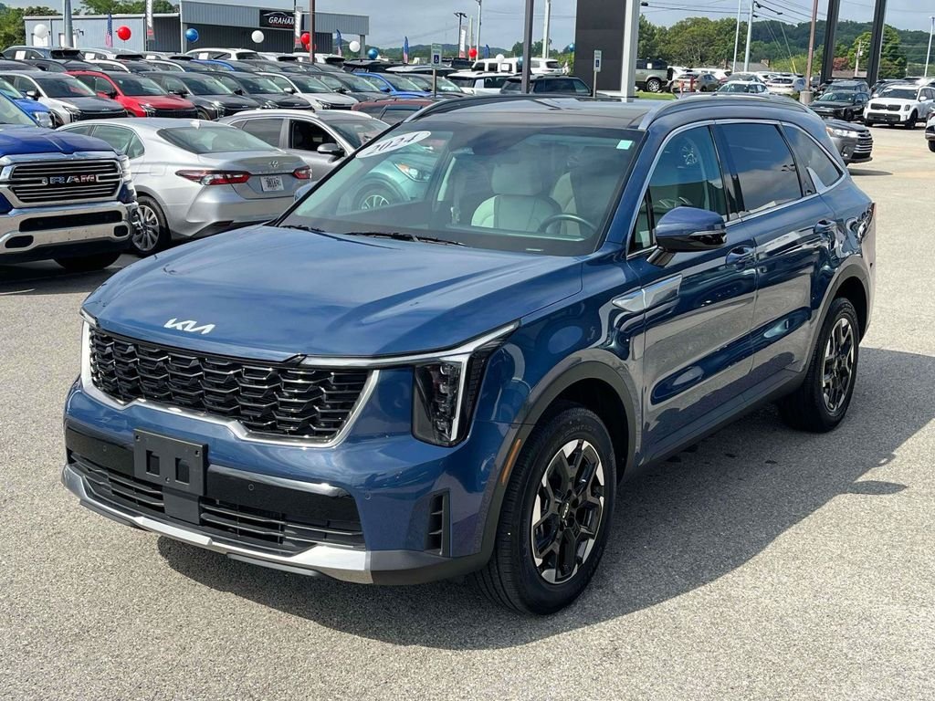 Used 2024 Black Kia S image 31