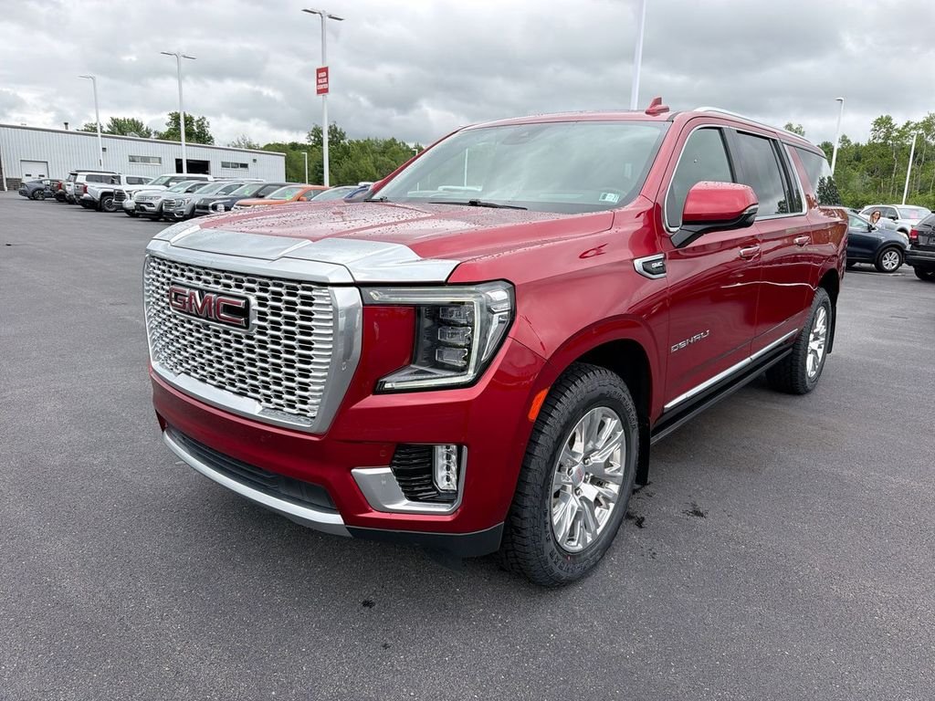 Used 2023 Red GMC Denali image 4