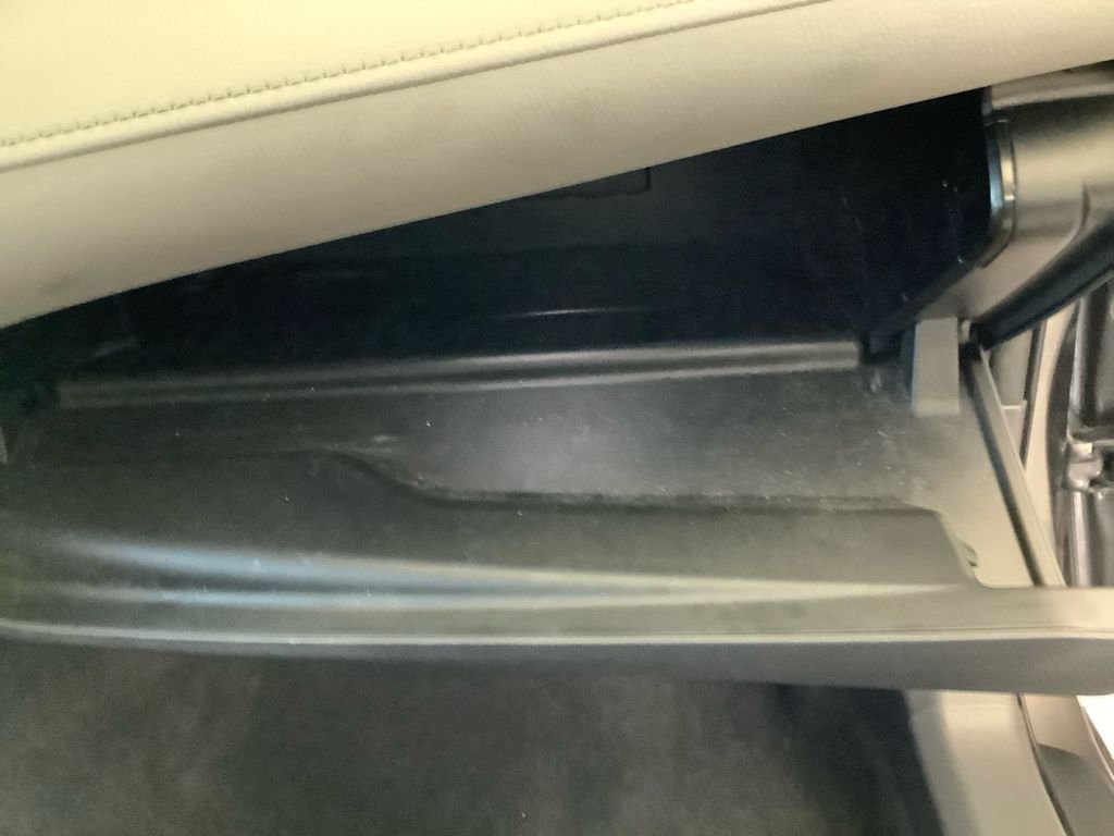 Used 2019 Gray Toyota XLE image 24