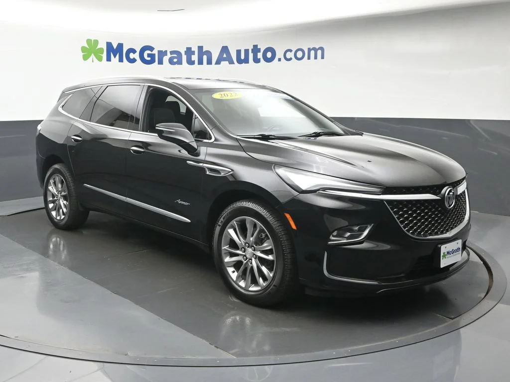 Used 2022 Black Buick Avenir image 2