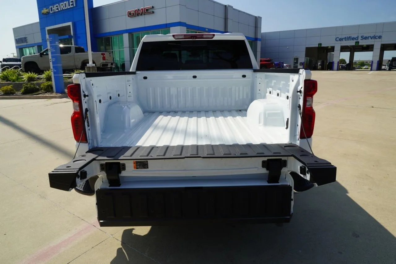 2026 Chevrolet Silverado 1500 LT - Photo 10