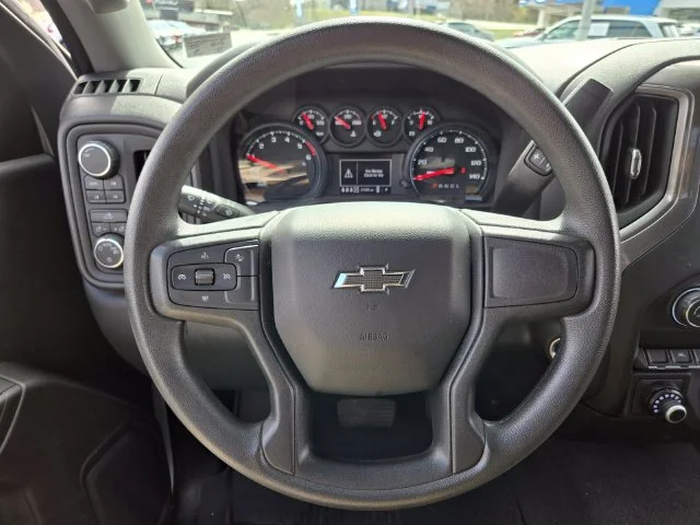 Used 2025 White Chevrolet Custom Trail Boss image 31
