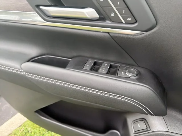 New 2027 Sterling Metallic GMC Denali image 25