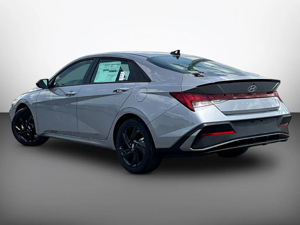 New 2026 Silver Hyundai SEL Sport image 3
