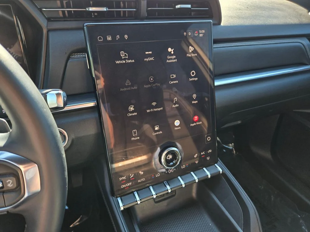 Used 2026 Rapids Metallic GMC Elevation image 25