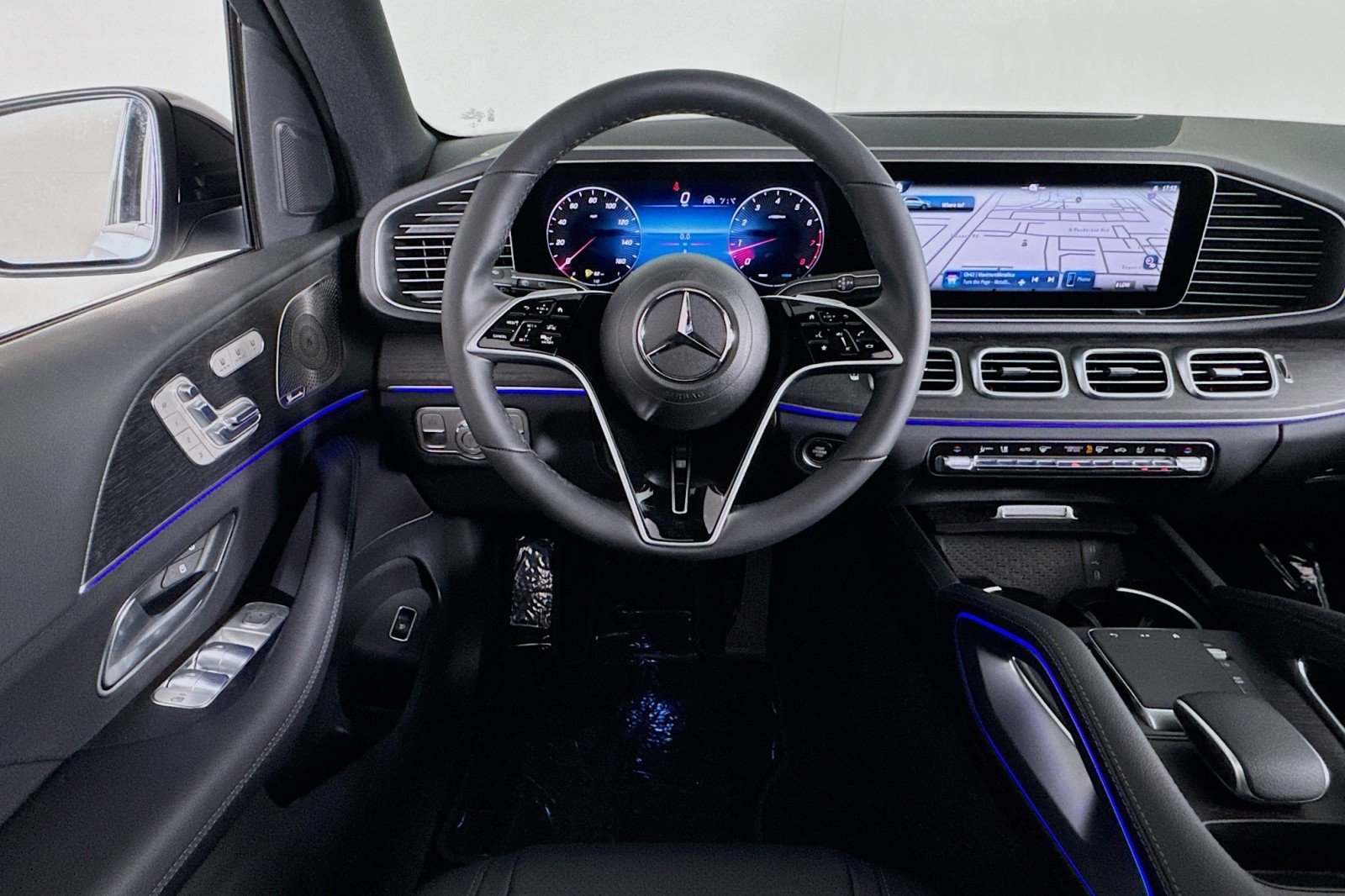 New 2026 MOONLIGHT WHITE MAGN Mercedes-Benz GLE 350 4MATIC® SUV image 4