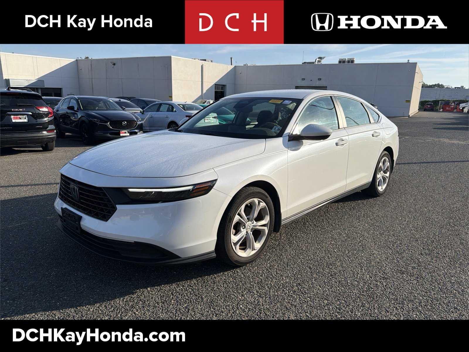 Used 2024 Platinum White Pearl Honda LX image 1