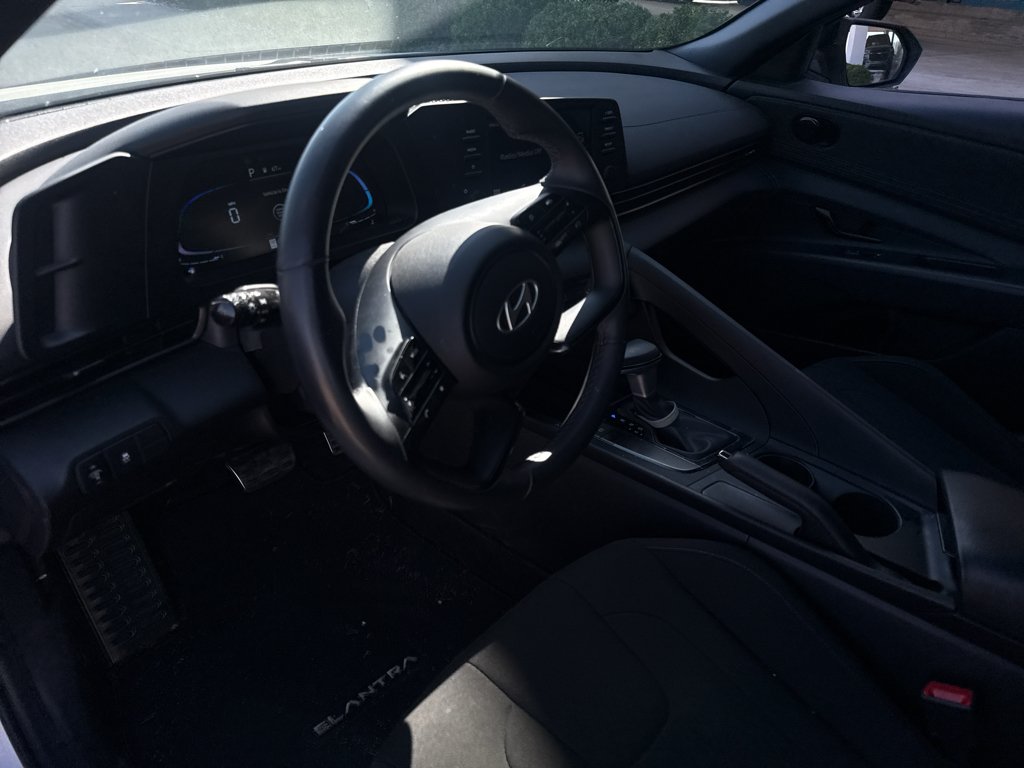 Used 2025 Serenity White Hyundai SEL Sport image 10