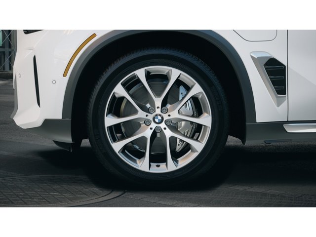 New 2026 Alpine White BMW xDrive50e image 7