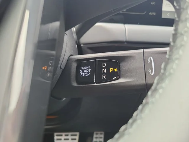 New 2027 Glacial White Pearl Kia X-LINE SX image 31