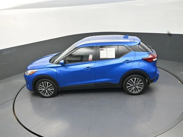 Used 2023 Blue Nissan SV image 14