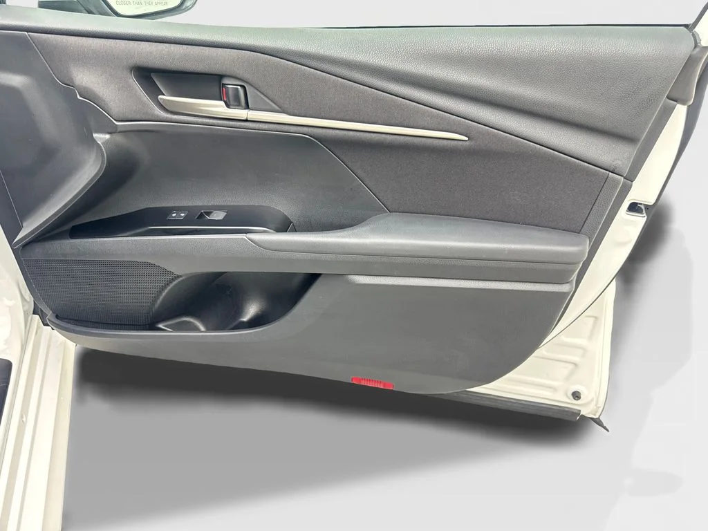 Used 2025 White Toyota LE image 49