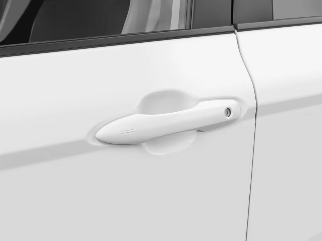 Used 2025 White Toyota LE image 18