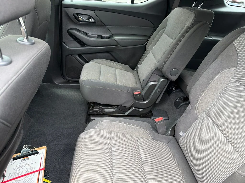 Used 2023 Gray Chevrolet LT image 31