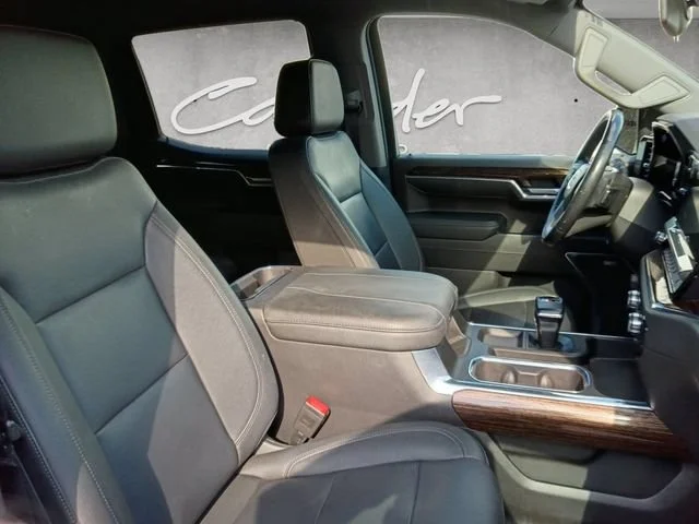 Used 2023 VOLCANIC RED TINTCOAT GMC Elevation image 24