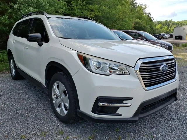 Used 2020 White Subaru Base image 14