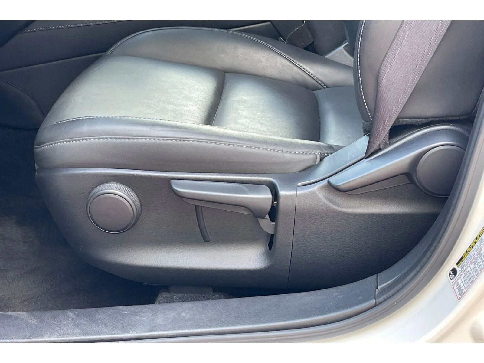 Used 2023 SNOWFLAKE WHITE P Mazda 2.5 S Select Package image 14
