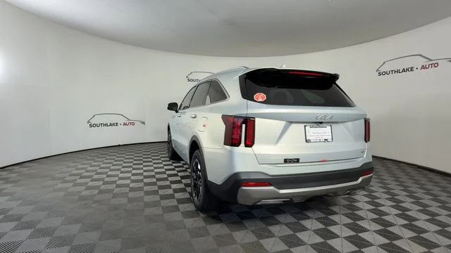 New 2026 Ivory Silver Kia S image 7