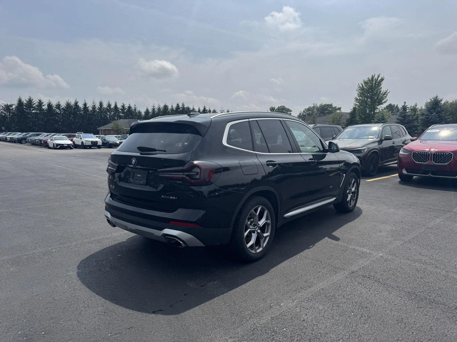Used 2023 Jet Black BMW xDrive30i image 4