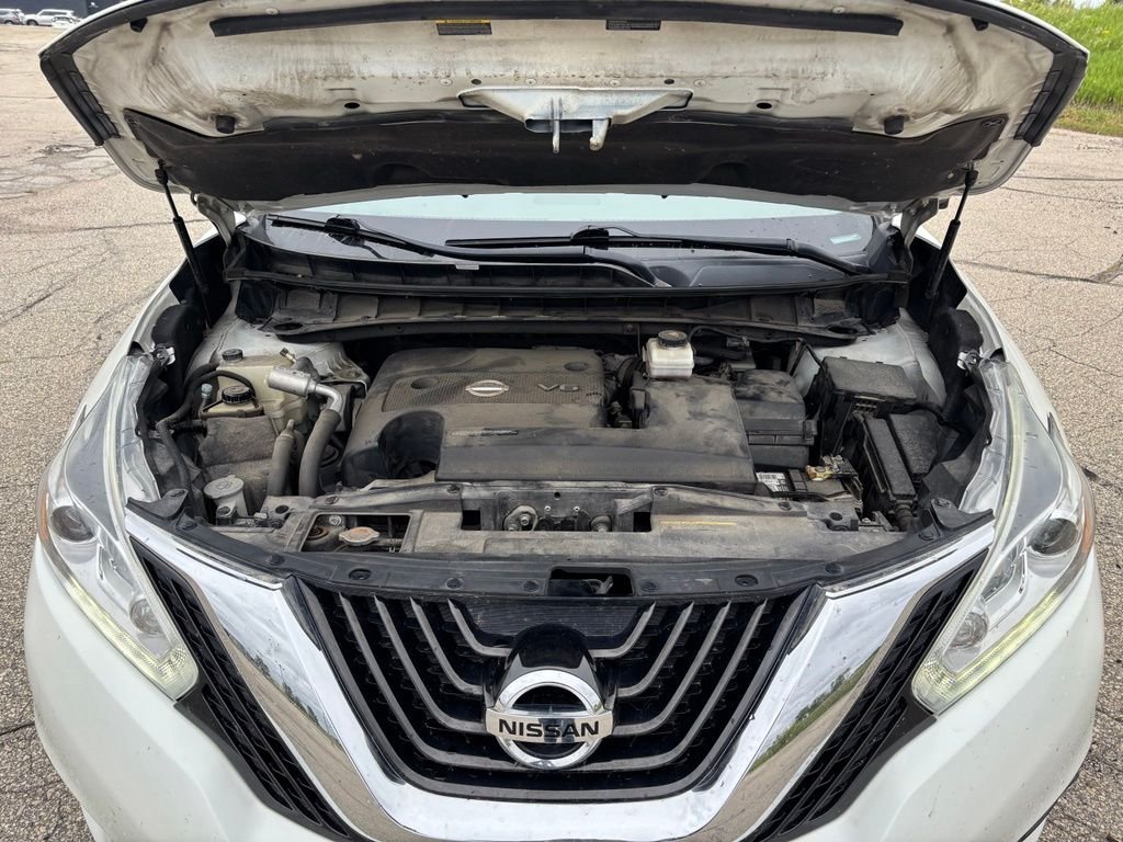 Used 2015 White Nissan Platinum image 22