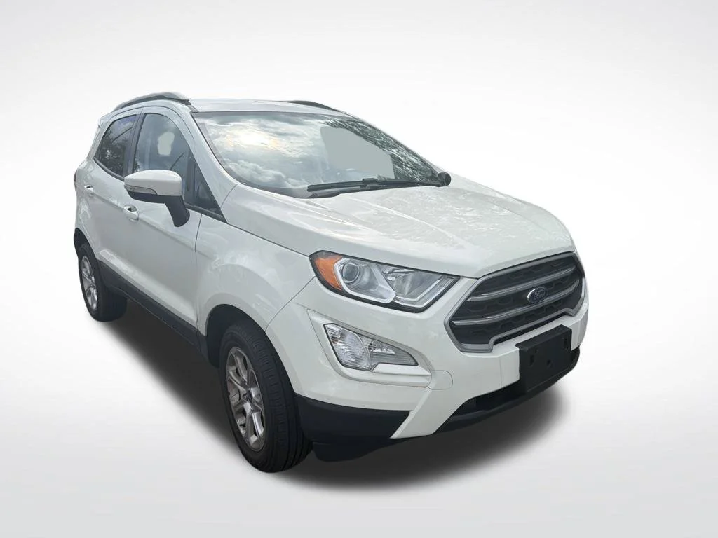 Used 2020 White Ford SE image 2