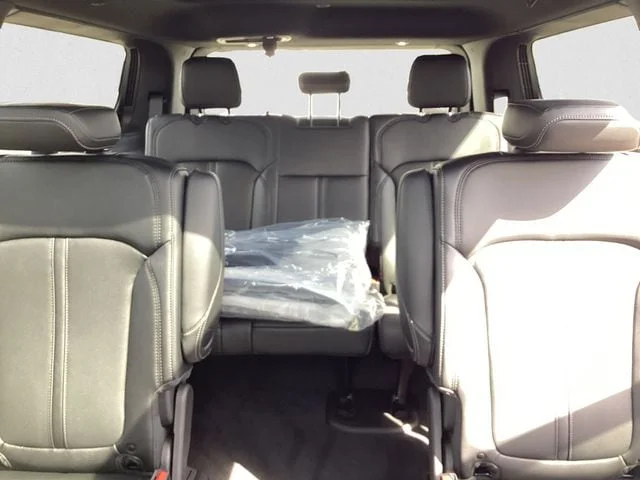 New 2026 Baltic Gray Metallic Clearcoat Jeep UPLAND 4X4 image 14