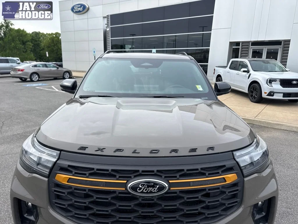 New 2026 Marsh Gray Ford Tremor® image 10
