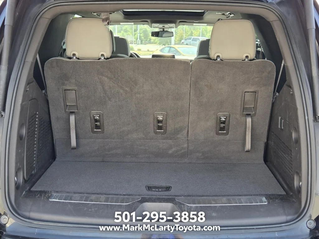 Used 2021 Black Chevrolet Z71 image 13