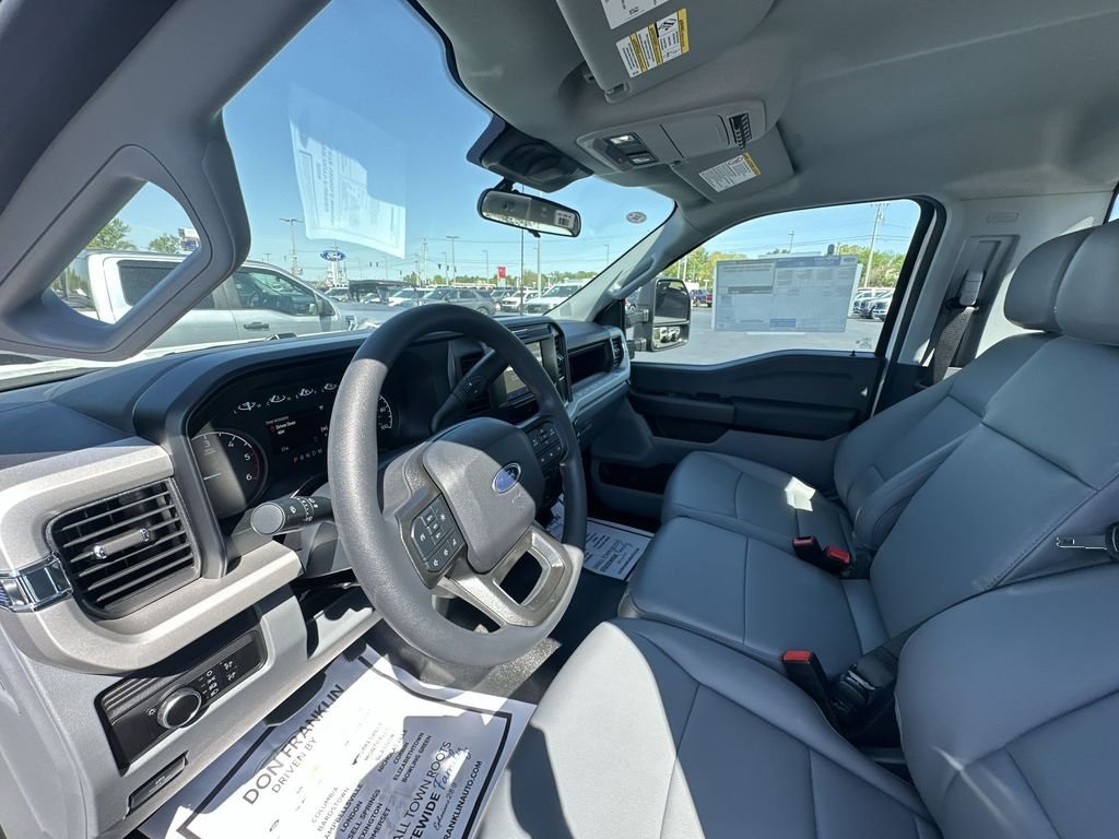 New 2026 Oxford White Ford F-350® XL image 10