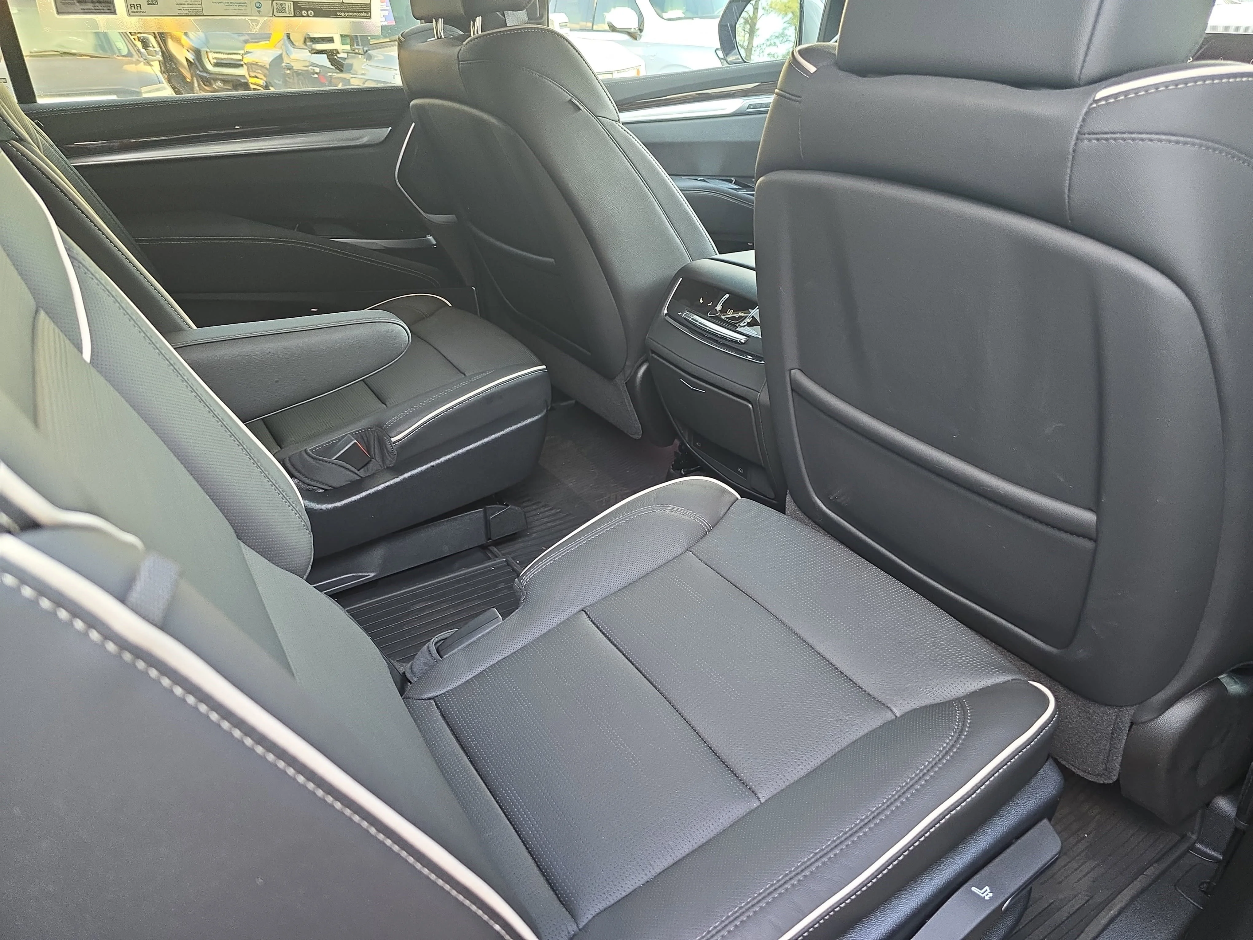 2025 Cadillac Escalade ESV Premium Luxury - Photo 14