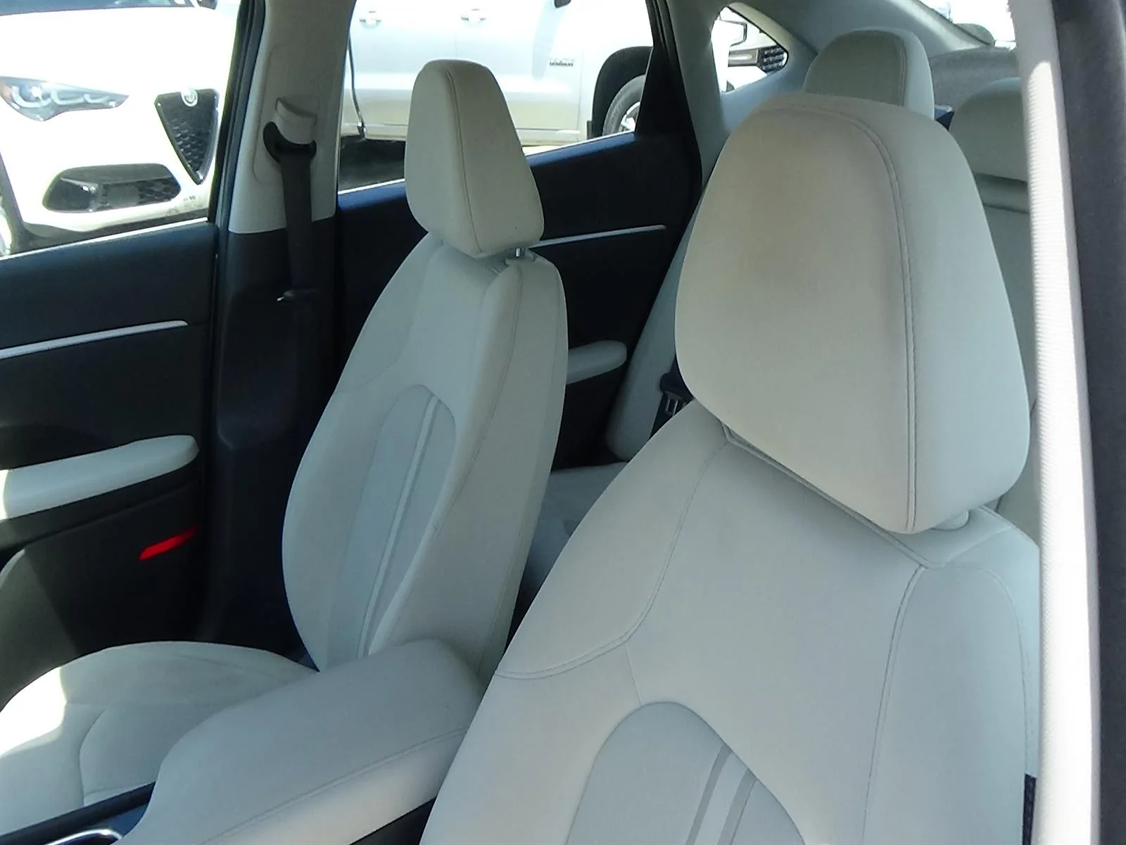 Used 2025 Aero Silver Metallic (t4a) Hyundai SEL image 17