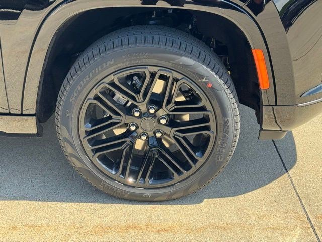 New 2026 High Gloss Black Jeep Limited Reserve image 41