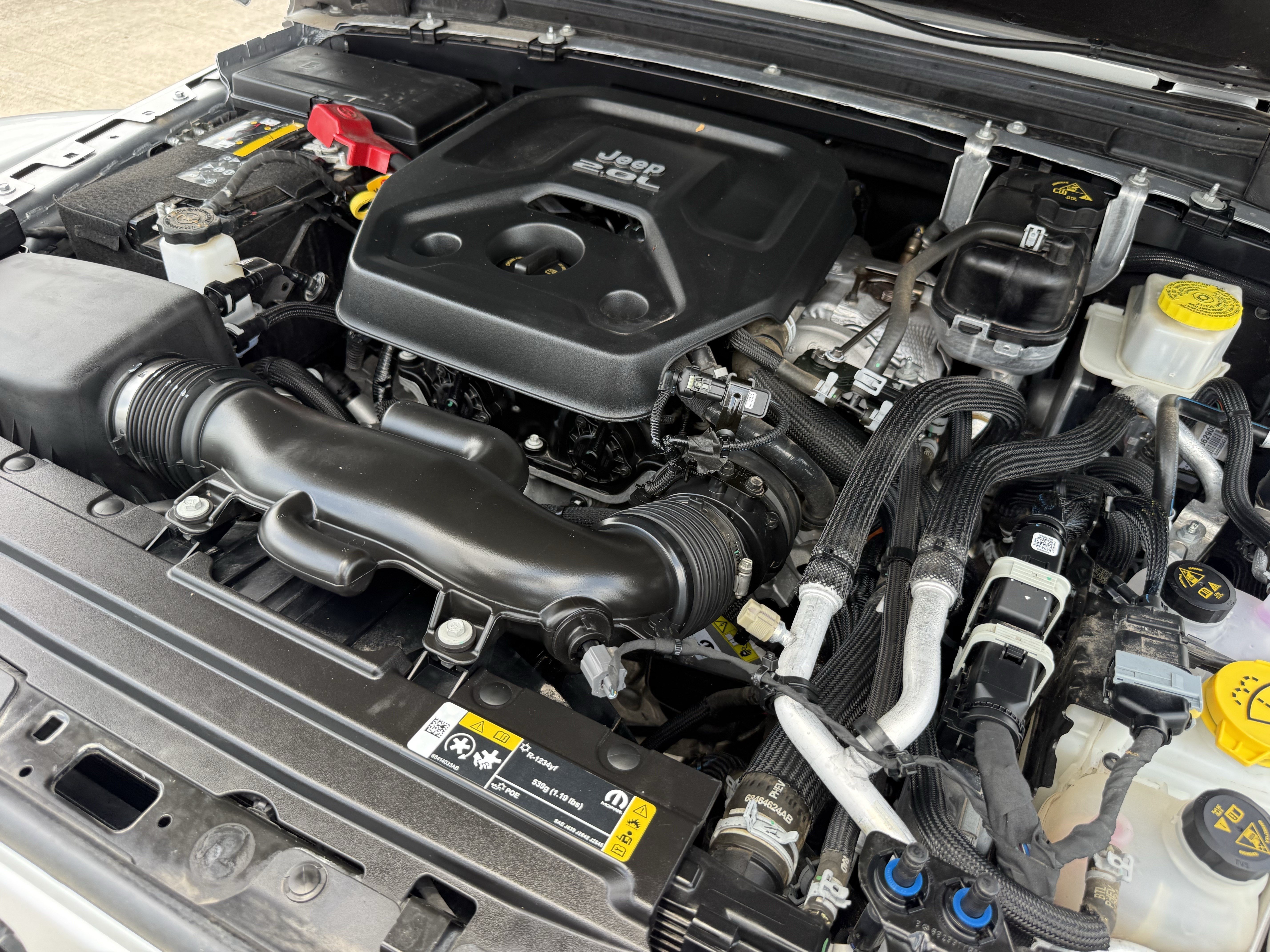 Used 2023 Silver Zynith Clearcoat Jeep  image 32